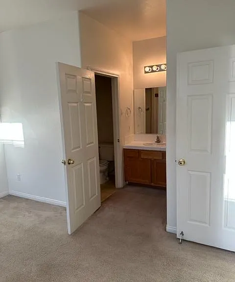513 Yellow Meadow Ct #A — Photo 8