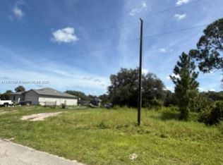 1279 Jabara Cir, Labelle, FL 33935