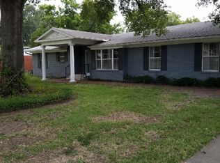 209 Brookhollow Dr, Terrell, TX 75160