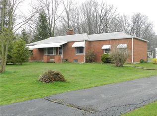657 E Garfield Rd, Aurora, OH 44202