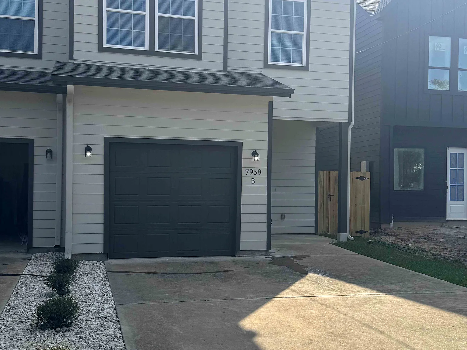 3 bed, 2.5 bath, 1553 sqft, $1,795 — Photo 2