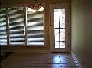 3rd image of 215 Melissa Ln