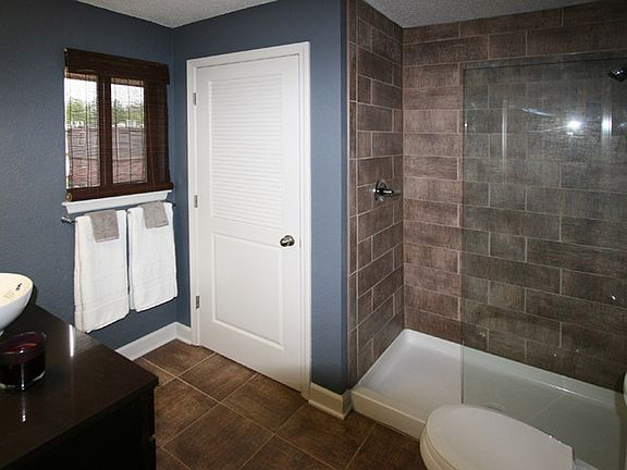 3rd image of 3808 Booth St