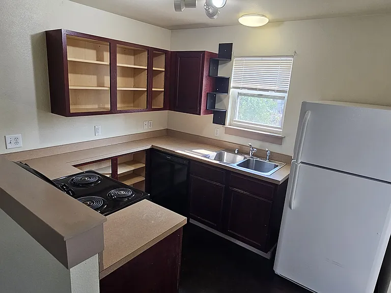 7771 Starr Dr #7771 — Photo 4