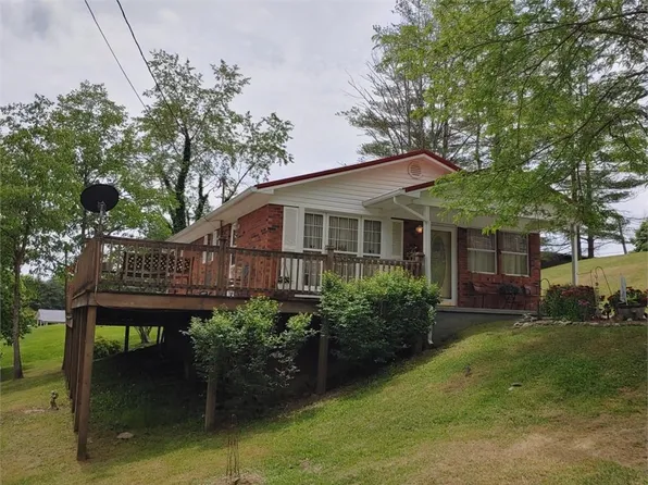 133 Kelli St, Olive Hill, KY 41164