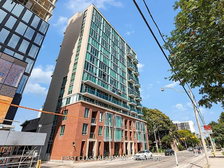 220 George St #907 — Photo 25