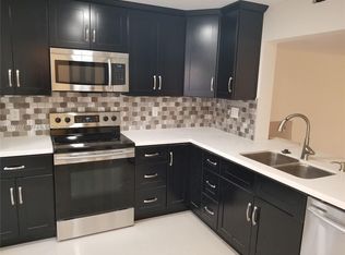 907 NE 27th Ave #907, Hallandale, FL 33009