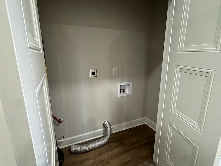 1450 Lee Stokes Rd — Photo 1