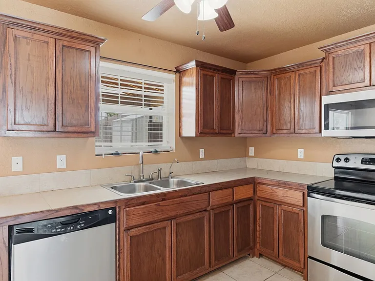 344 Vista Hermosa — Photo 11
