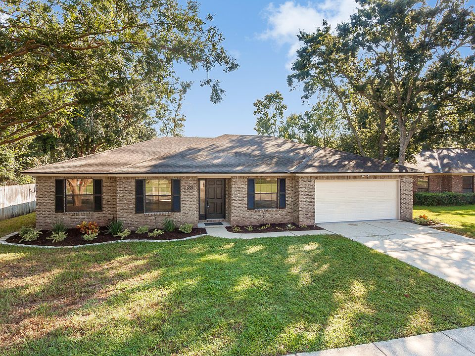 1st image of 559 Lazy Meadow Dr E