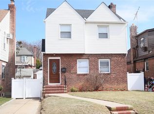 2715 172nd St, Flushing, NY 11358