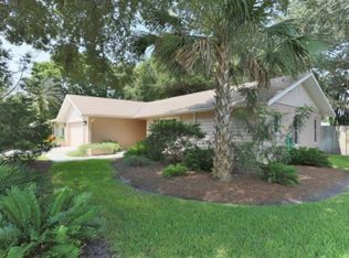 237 Foxcroft Dr E, Palm Harbor, FL 34683