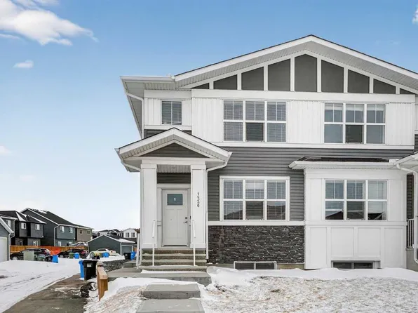 1220 W Cornerstone Way NE, Calgary, AB T3N 1Y3