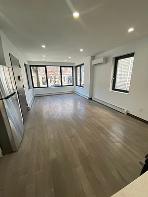 Rented by NY Space Finders Inc. | media 30