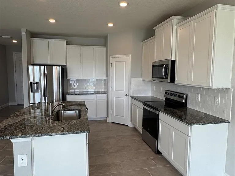 17710 Cantarina Cv — Photo 11
