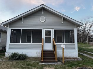 121 E Maple St, Hartford, IL 62048