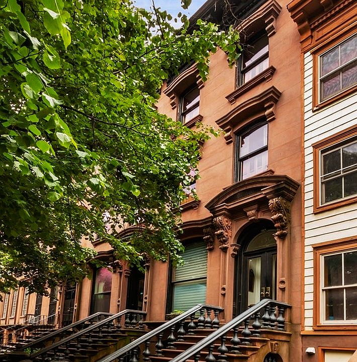1st image of 130 Saint James Pl