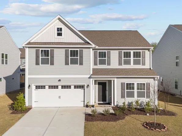 1333 Amos Park St, Fuquay Varina, NC 27526