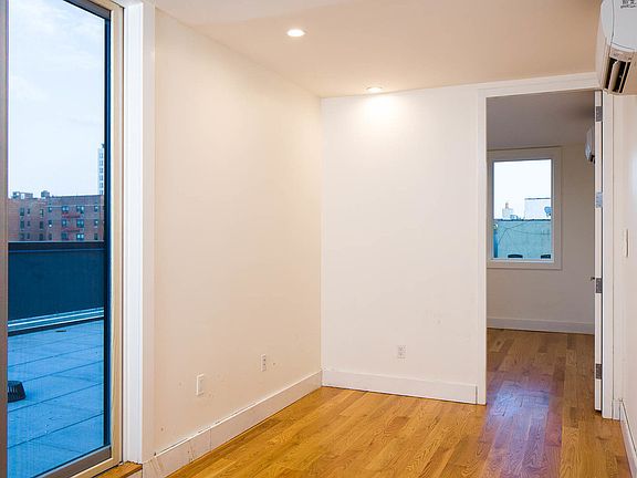 5th image of 620 Parkside Ave #4