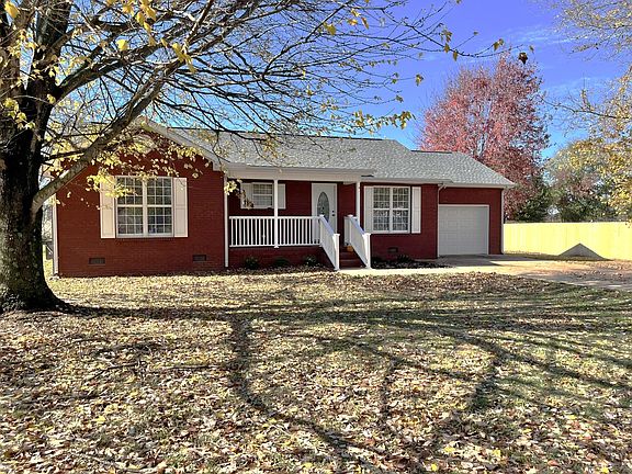 2nd image of 163 Royal Dr