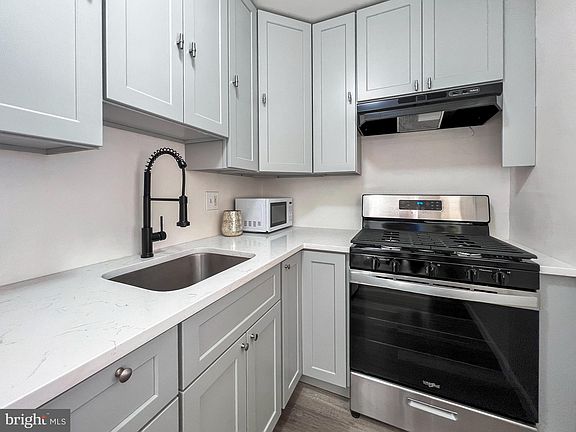 4th image of 3100 S Manchester St APT 203