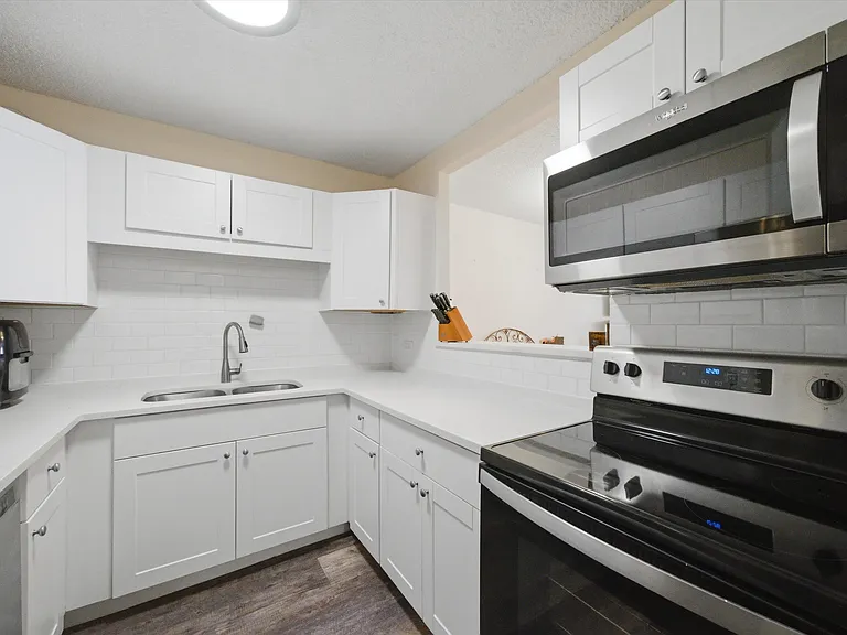 801 S Plymouth Ct #713 — Photo 7