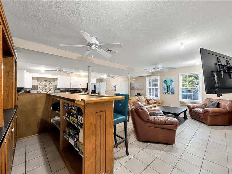 Saybrook Cir NW — Photo 4