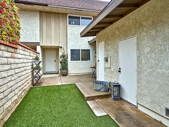 2nd image of 542 Del Prado Dr
