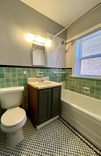 2221 Jones St Photo 1