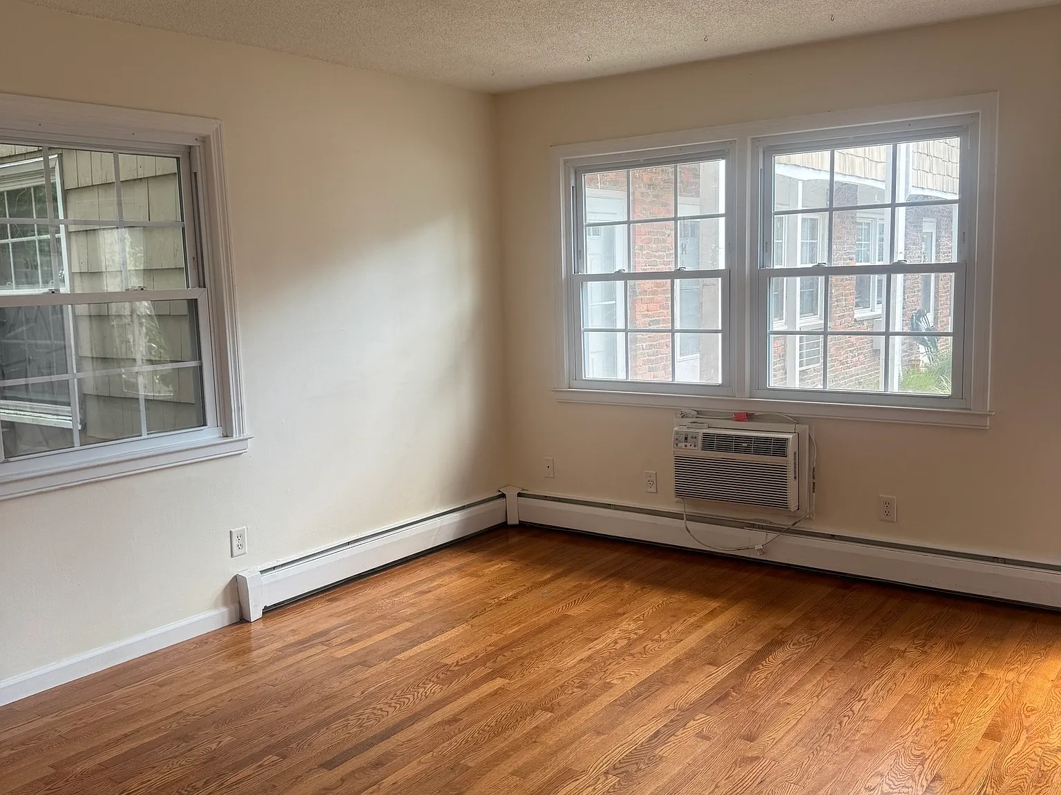 116 Commerce St — Photo 2
