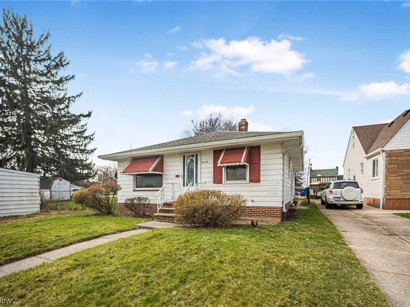 4558 Effie Rd, Cleveland, OH 44105