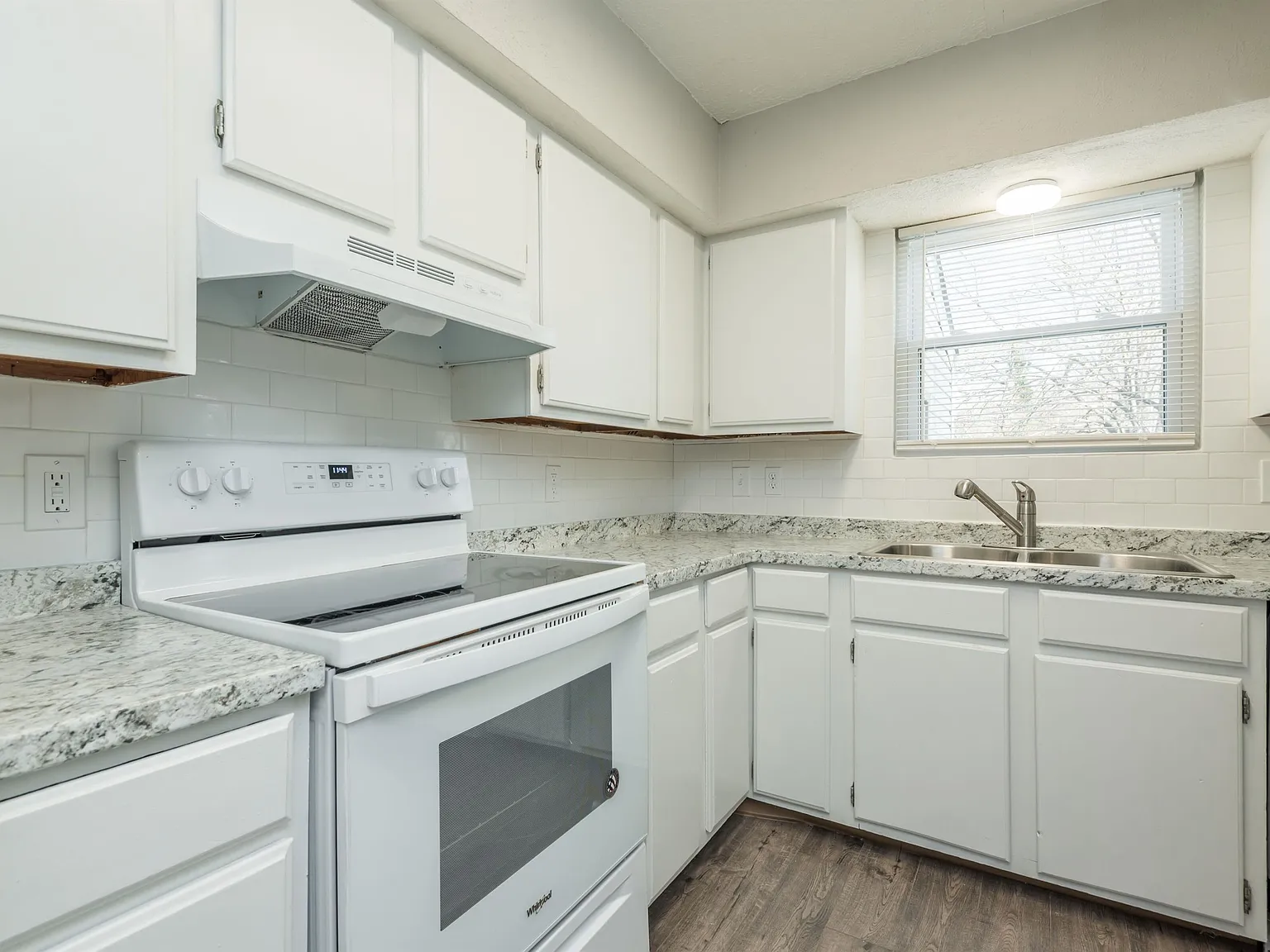 (ACH Cis) McMillan St (Units 1 - 6) - 2514 — Photo 3