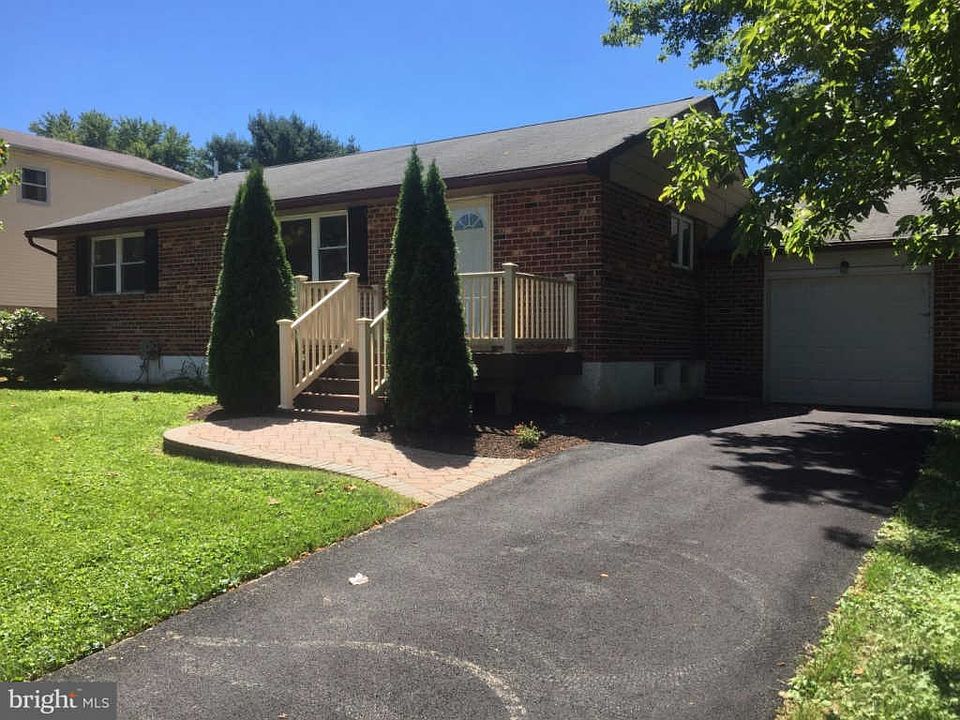 1st image of 512 Cabot Dr