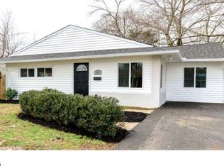 33 Meadow Ln, Newark, DE 19713