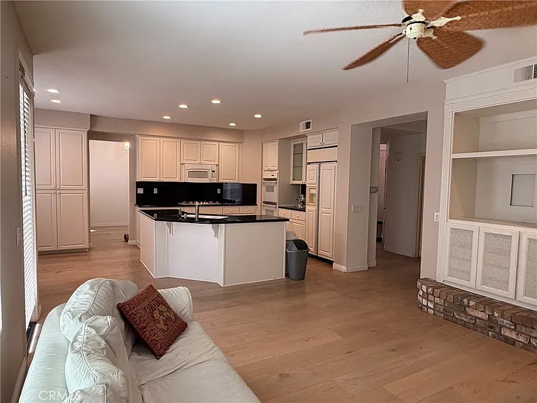 7056 Ashley Dr — Photo 7