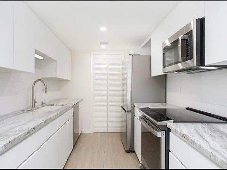 3420 Gulf Shore Blvd N #62 — Photo 12