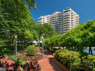 5630 Wisconsin Ave APT 1504, Chevy Chase, MD 20815