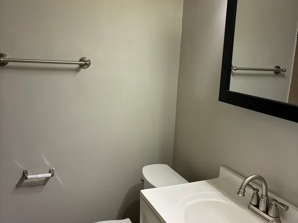 1625 E St NE APT 4, Washington, DC 20002