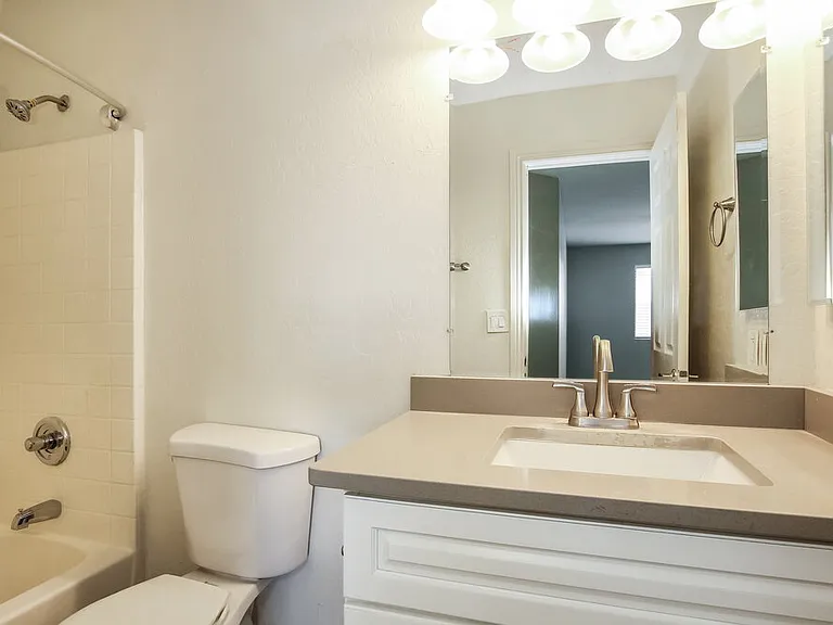 6418 W Magnolia St — Photo 14