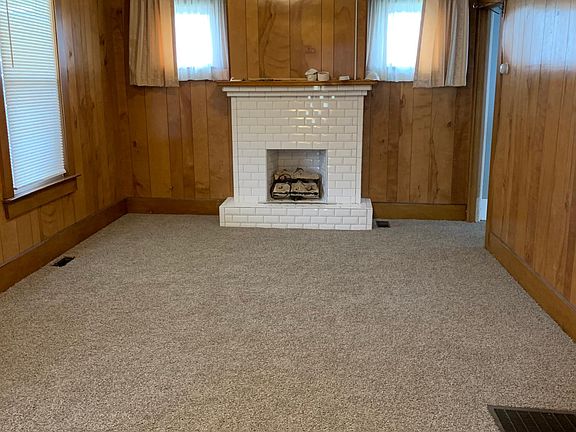 2nd image of 2237 16th St
