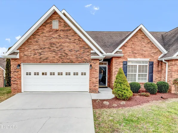 165 River Garden Ct, Sevierville, TN 37862
