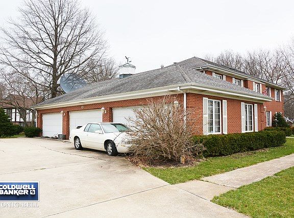 3rd image of 888 Glenbarr Ln