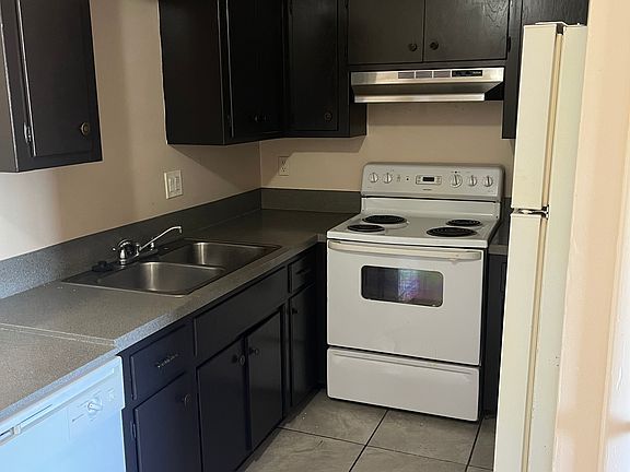 5th image of 4309 Vfw Dr APT 21