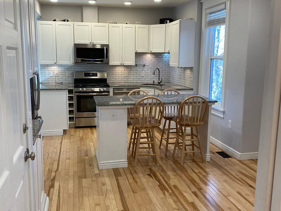 1st image of 1419 Saint Paul St #3