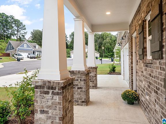 3rd image of 3978 Sydney Dr