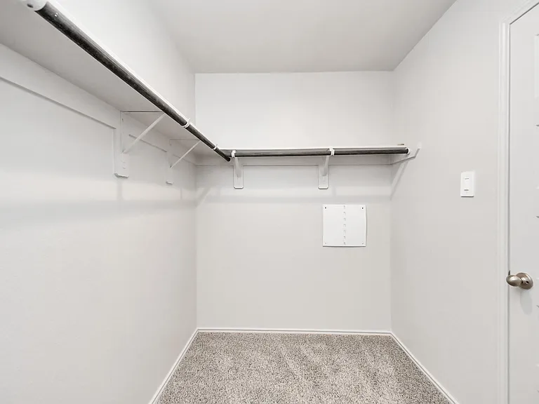 3521 Rockefeller Rd — Photo 32