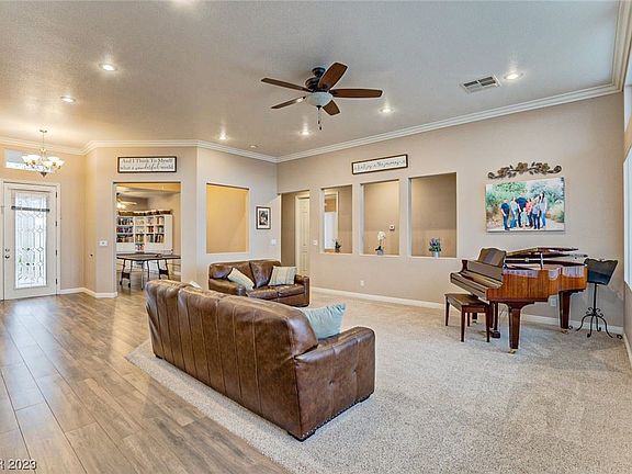 4th image of 4504 Dawn Peak St