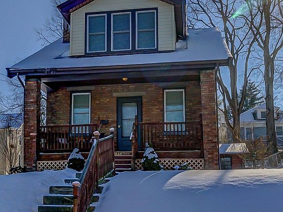 2nd image of 2869 Minto Ave