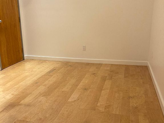 2nd image of 25 Duboce Ave #2