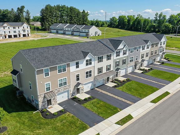 5th image of 1045 Ellie Ln